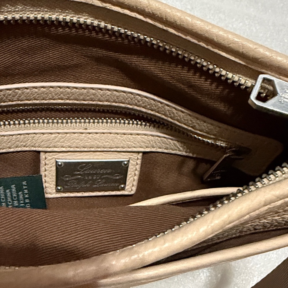 Lauren Ralph Lauren Cream Leather Crossbody Bag with Embossed Logo - Picture 6 of 8